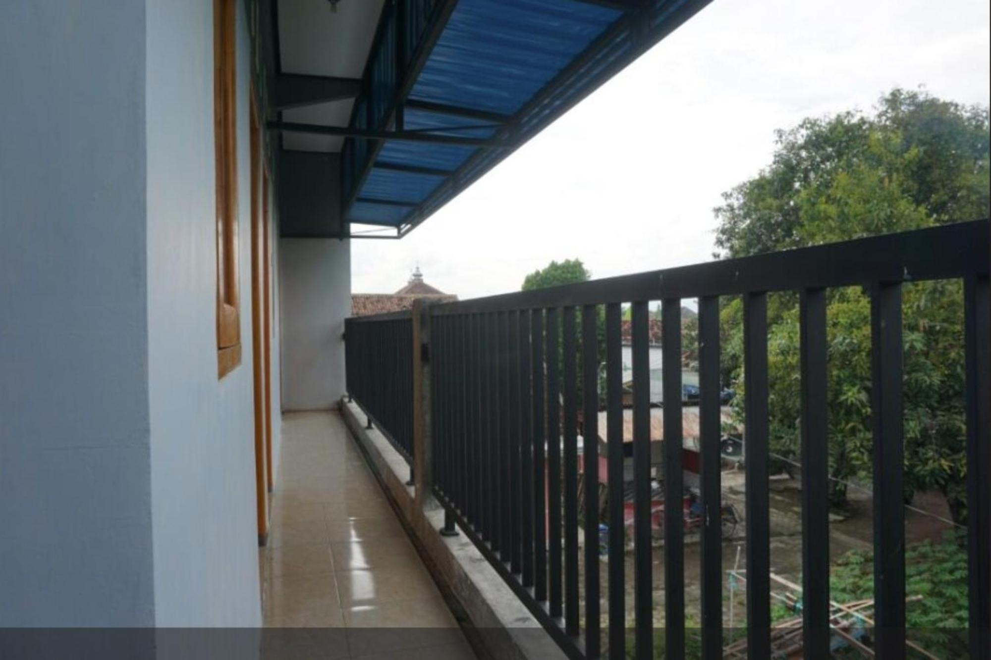 Spot On 93611 Kost Pak Suyatno Syariah 2 Ponorogo Exterior foto