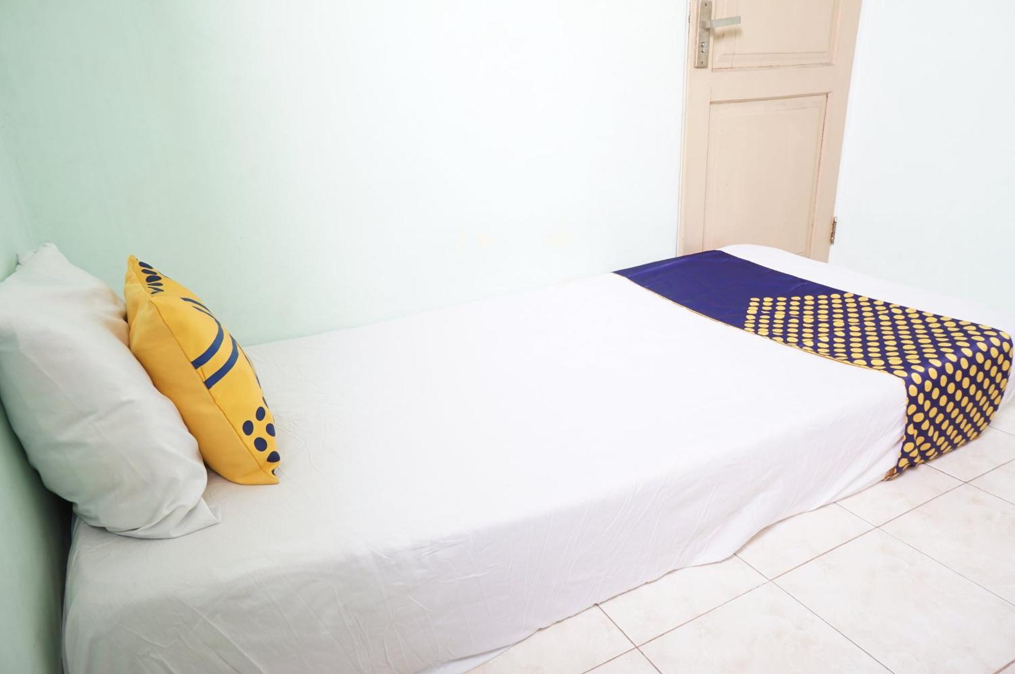 Spot On 93611 Kost Pak Suyatno Syariah 2 Ponorogo Exterior foto