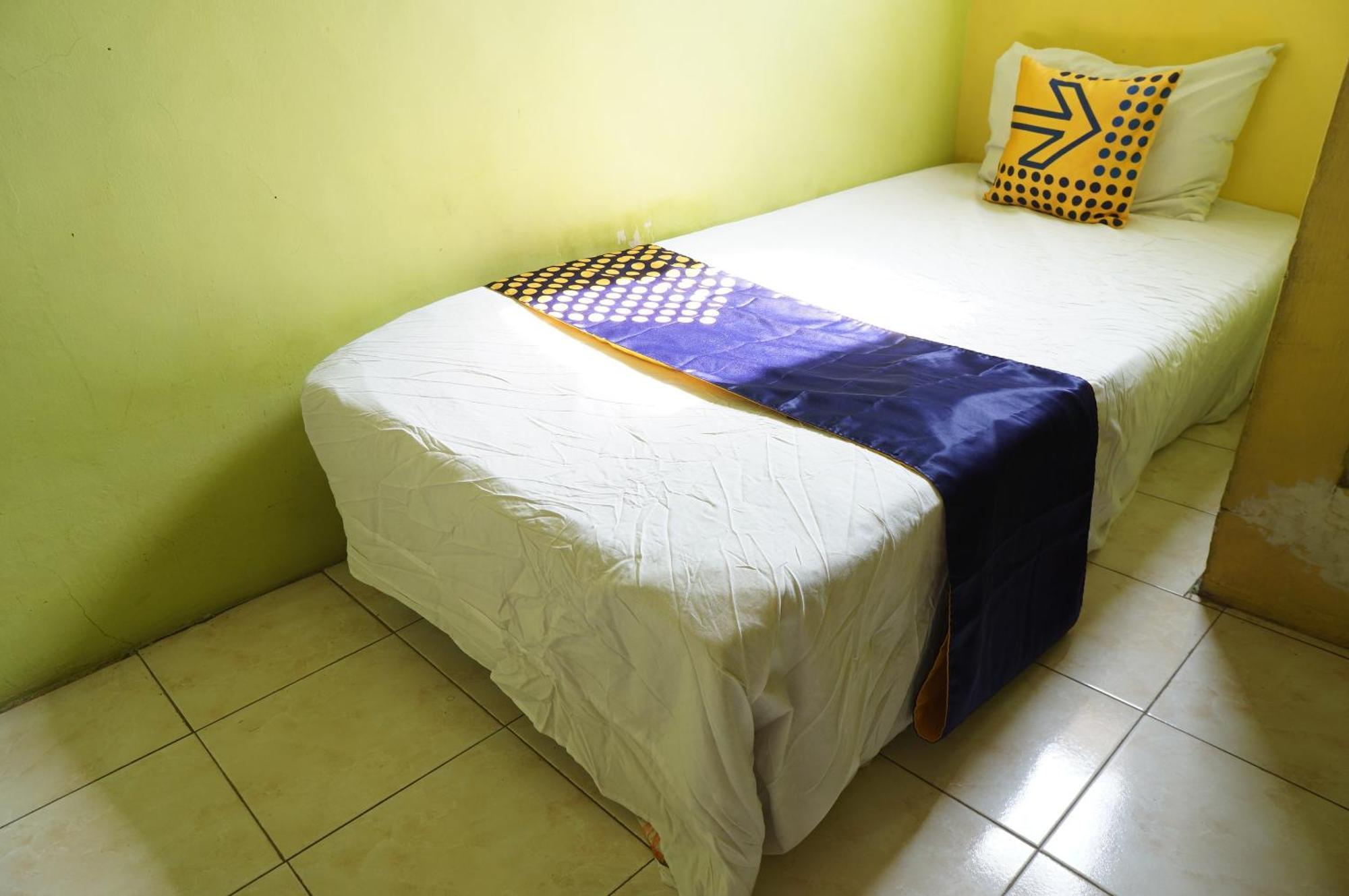 Spot On 93611 Kost Pak Suyatno Syariah 2 Ponorogo Exterior foto